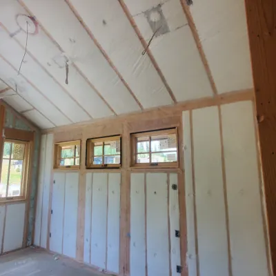 BLOWN IN BLANKET FIBER GLASS INSULATION