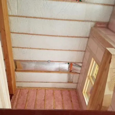 BLOWN IN BLANKET FIBER GLASS INSULATION